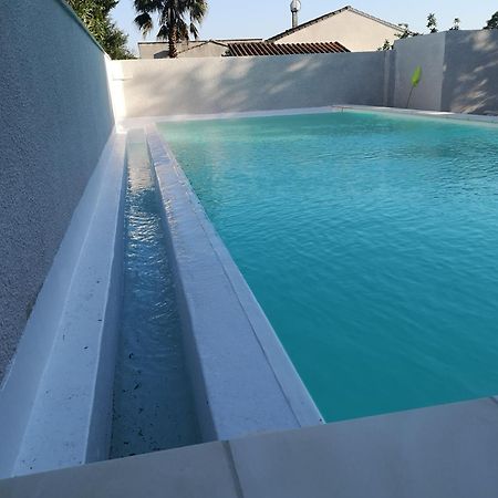 Appartement Dans Villa Avec Piscine Et Jardin Marguerittes Extérieur photo