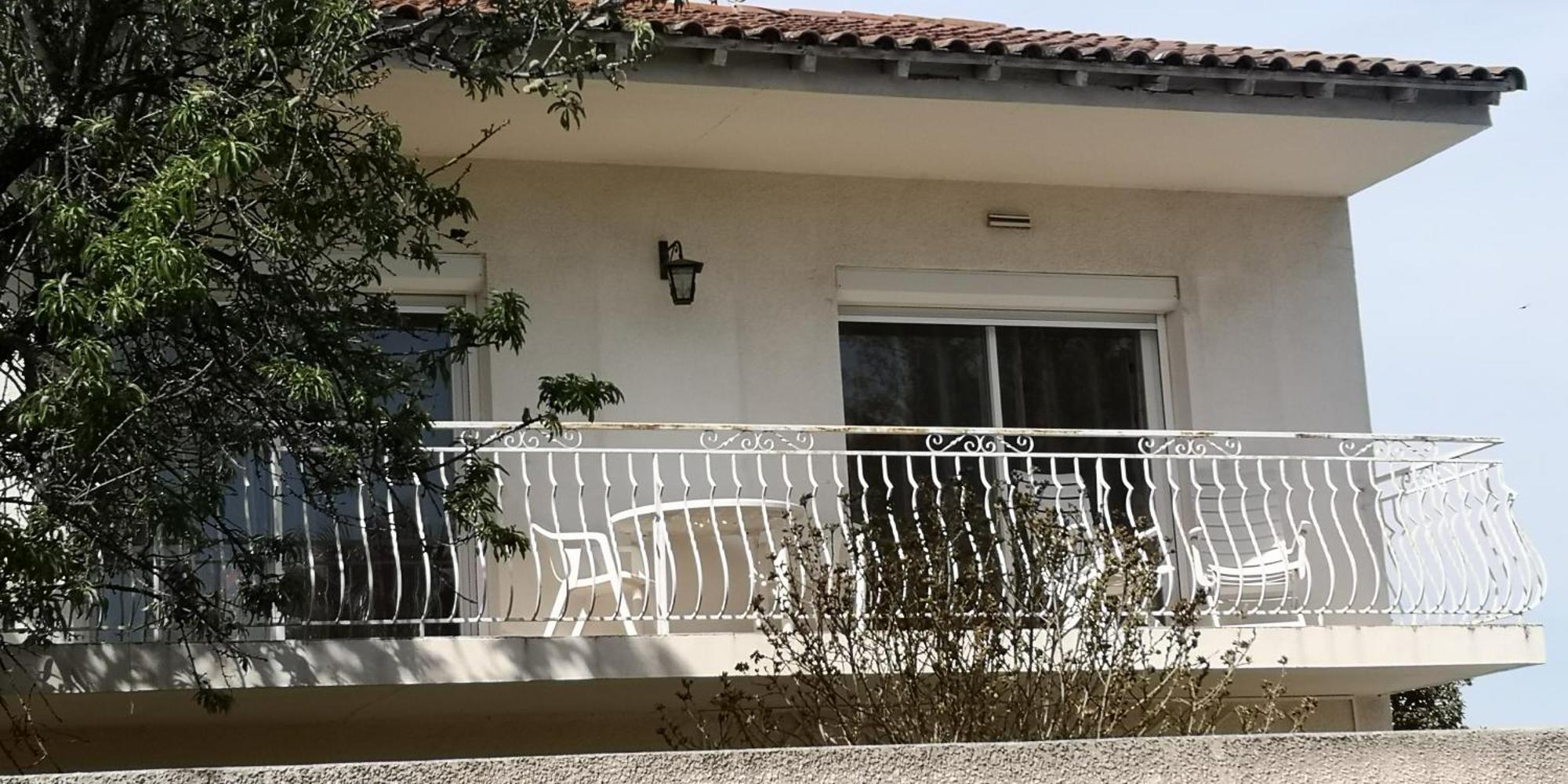 Appartement Dans Villa Avec Piscine Et Jardin Marguerittes Extérieur photo