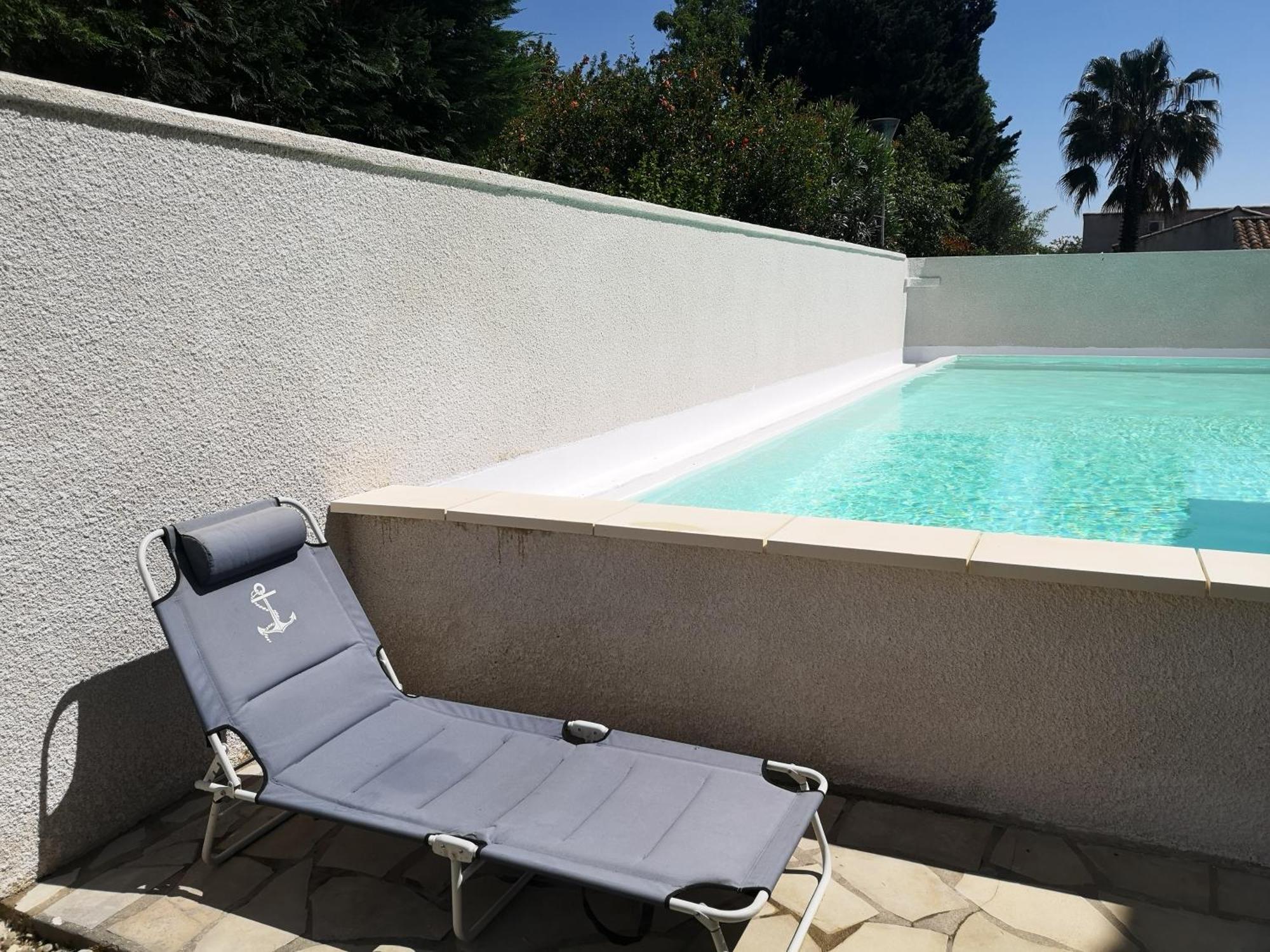 Appartement Dans Villa Avec Piscine Et Jardin Marguerittes Extérieur photo