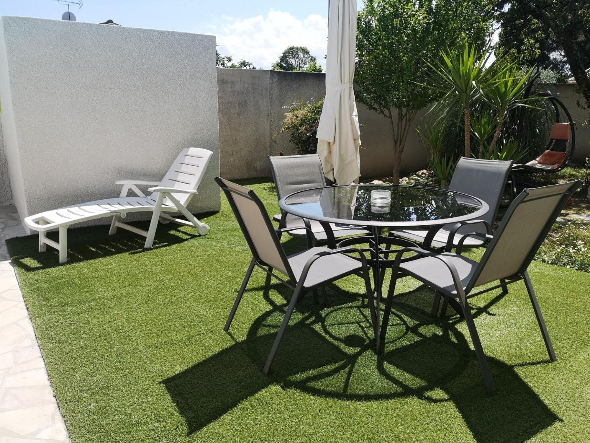 Appartement Dans Villa Avec Piscine Et Jardin Marguerittes Extérieur photo
